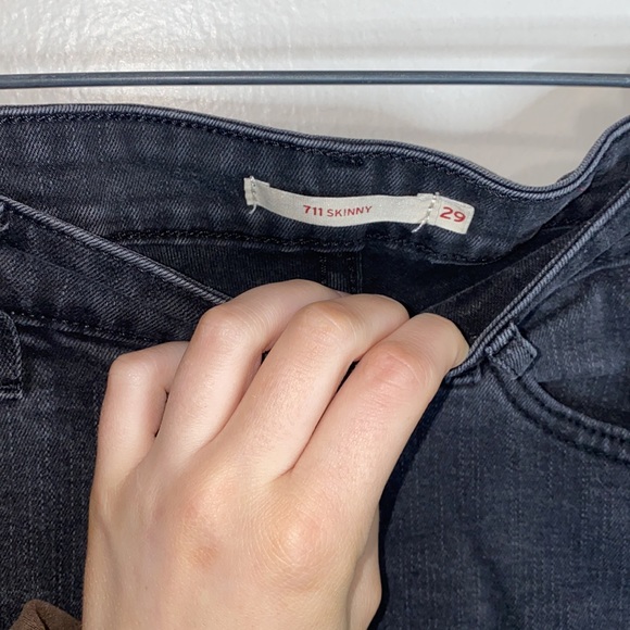 🦋Black Levi 711 Skinny jeans! - Picture 5 of 10